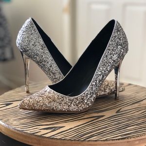 Glitter pumps